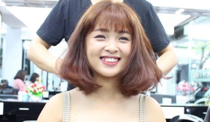 Kiểu tóc uốn cụp đuôi là gì?