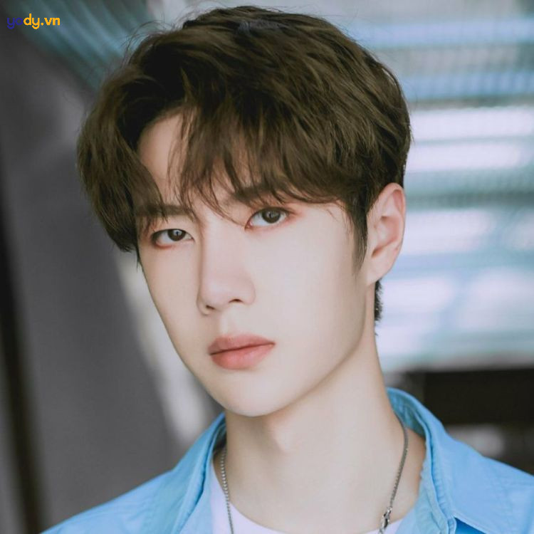 Kiểu tóc uốn side part chia 6/4