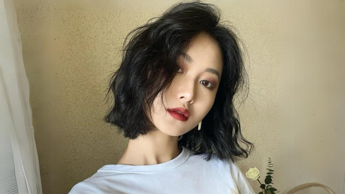 Kiểu tóc uốn sóng nước layer lọn nhỏ bất đối xứng