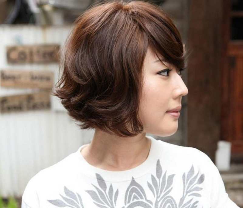 Kiểu tóc vic bob xoăn bồng bềnh