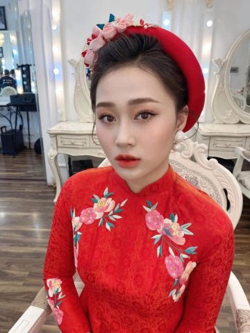 kiểu tóc với áo dài cách tân