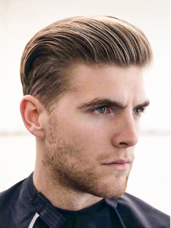 Kiểu tóc vuốt ngược nam Slicked Back phong cách Zachary Quinto