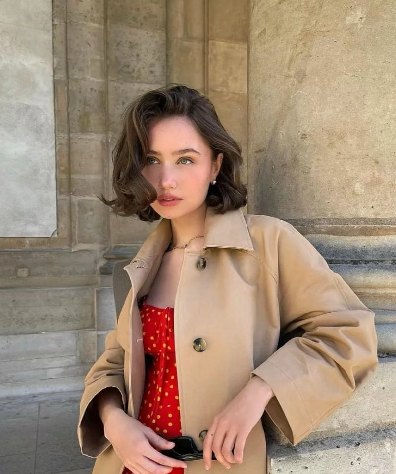 Kiểu tóc xoăn retro Hollywood cổ điển