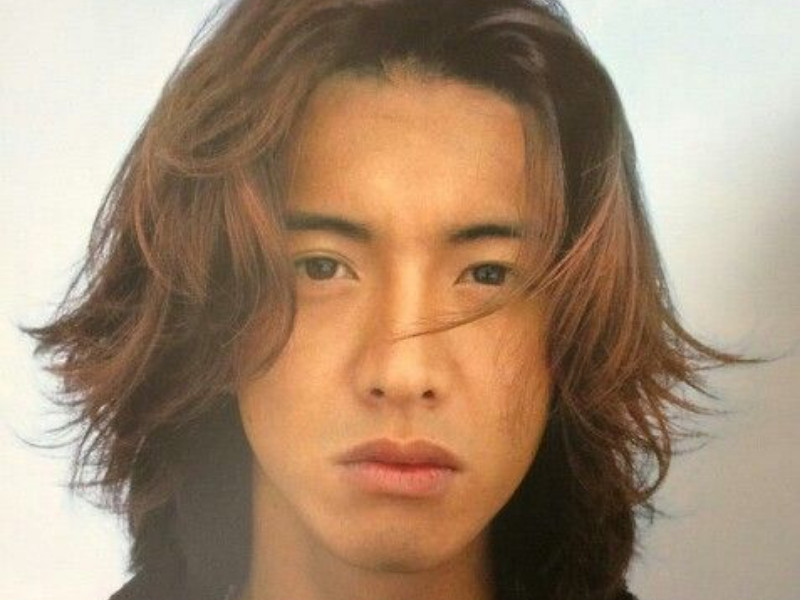 Kimura Takuya với kiểu tóc dài lãng tử phong cách