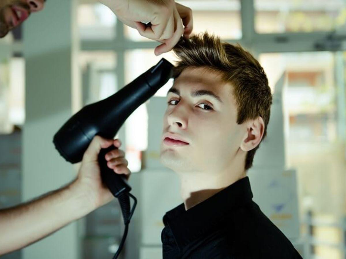 Kỹ thuật sấy tóc tạo phồng cho nam mặt gầy