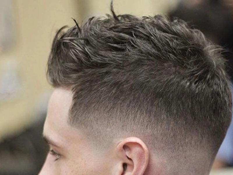 Low Fade chải cao đơn giản