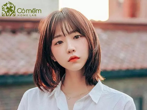 Mái thưa cắt tóc ngang vai là một trong số các kiểu tóc mái nữ đẹp