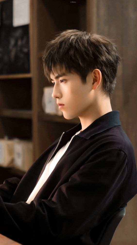 mái tóc messy layer nam bồng bềnh, thu hút