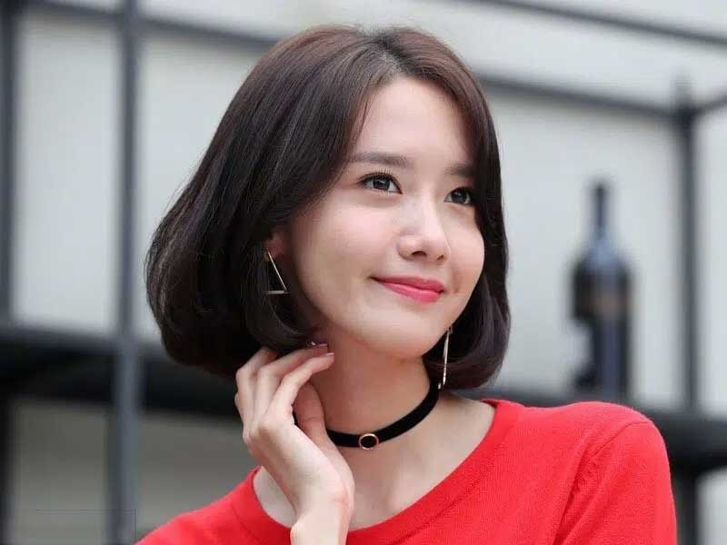 Mái tóc ngắn cúp đuôi kết hợp mái chẻ đôi trẻ trung