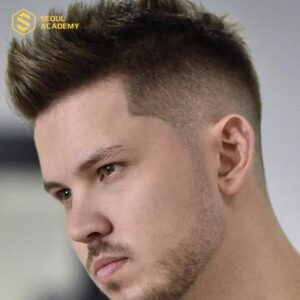 Người mẫu nam với kiểu tóc Crew Cut hiện đại và gọn gàng