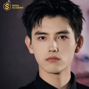 Người mẫu nam với kiểu tóc Side Part 5/5 hiện đại và trẻ trung