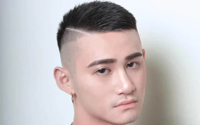 Phong cách nổi loạn với kiểu tóc thủy quân lục chiến kẻ line