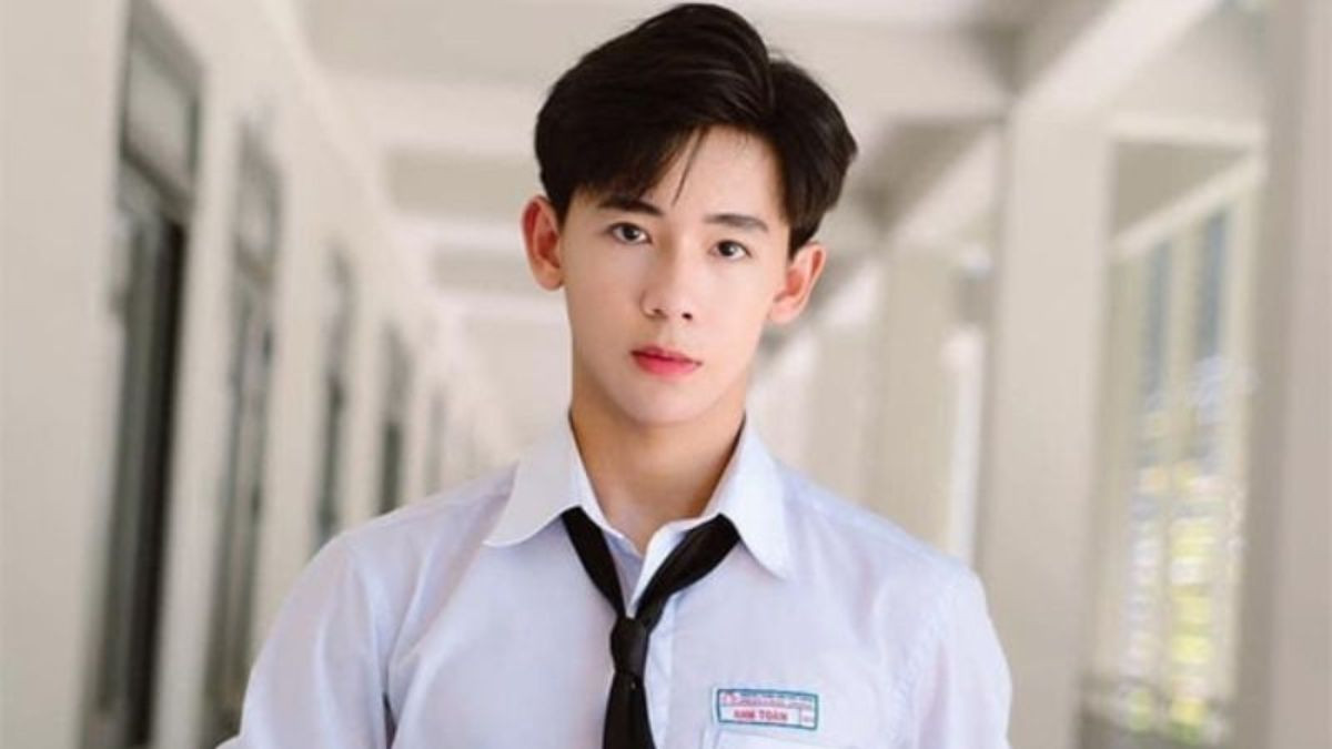Phong cách tóc ngắn 7/3 nam lịch sự cho học sinh