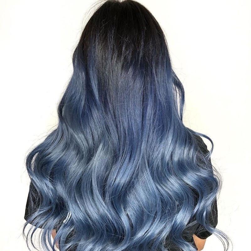 Phong cách tóc ngắn nhuộm ombre xanh dương khói huyền bí và cuốn hút