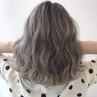 Phong cách tóc ngang vai sóng lơi cuốn hút