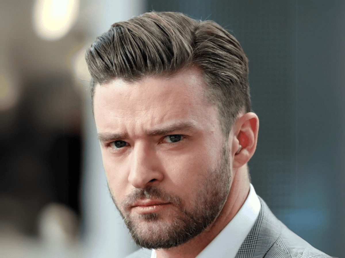 Pompadour phù hợp với những bạn có tóc dày để tạo kiểu tóc cho mặt tròn