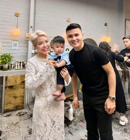 Quang Hải cùng con trai Lido với kiểu tóc mới gọn gàng, chuẩn bị đón Tết