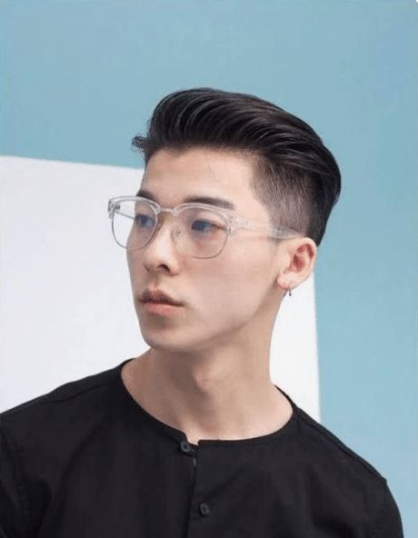 side swept ngắn pompadour