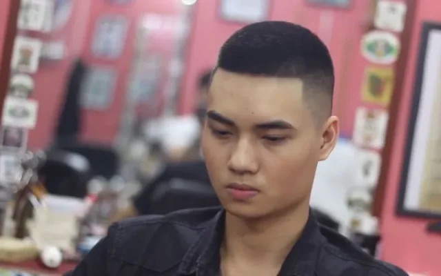 Tạo hình tóc thủy quân lục chiến giúp thon gọn mặt tròn