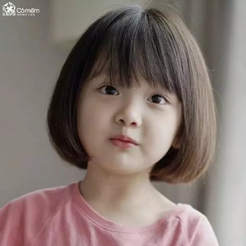 Tóc bob ngắn dễ thương cho bé gái