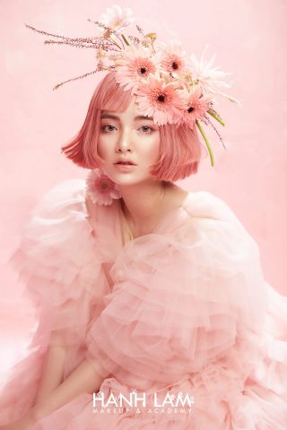 Tóc bob ngang cổ cụp đuôi thanh lịch