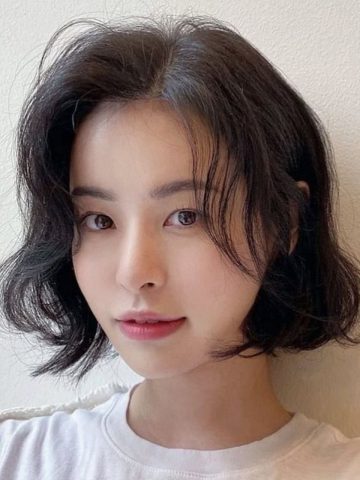 Tóc bob uốn cụp cho nữ mặt tròn