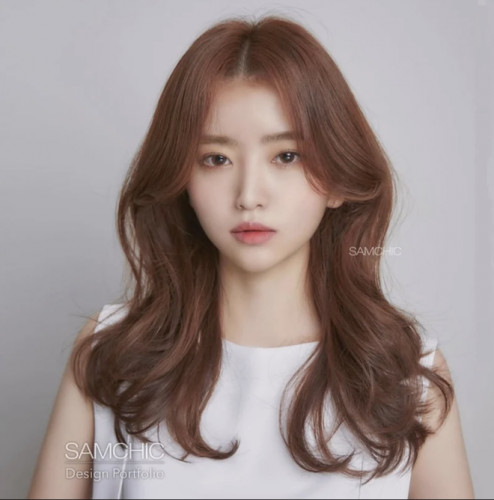 Tóc dài uốn chữ S hiện đại cho mặt vuông tròn