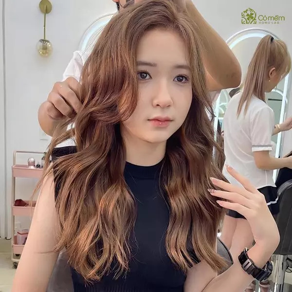 Tóc dài xoăn sóng lơi mềm mại