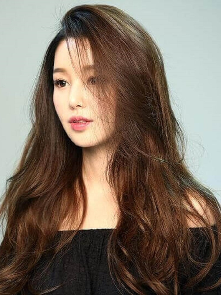 Tóc dài xoăn sóng vuốt lệch cho mặt to