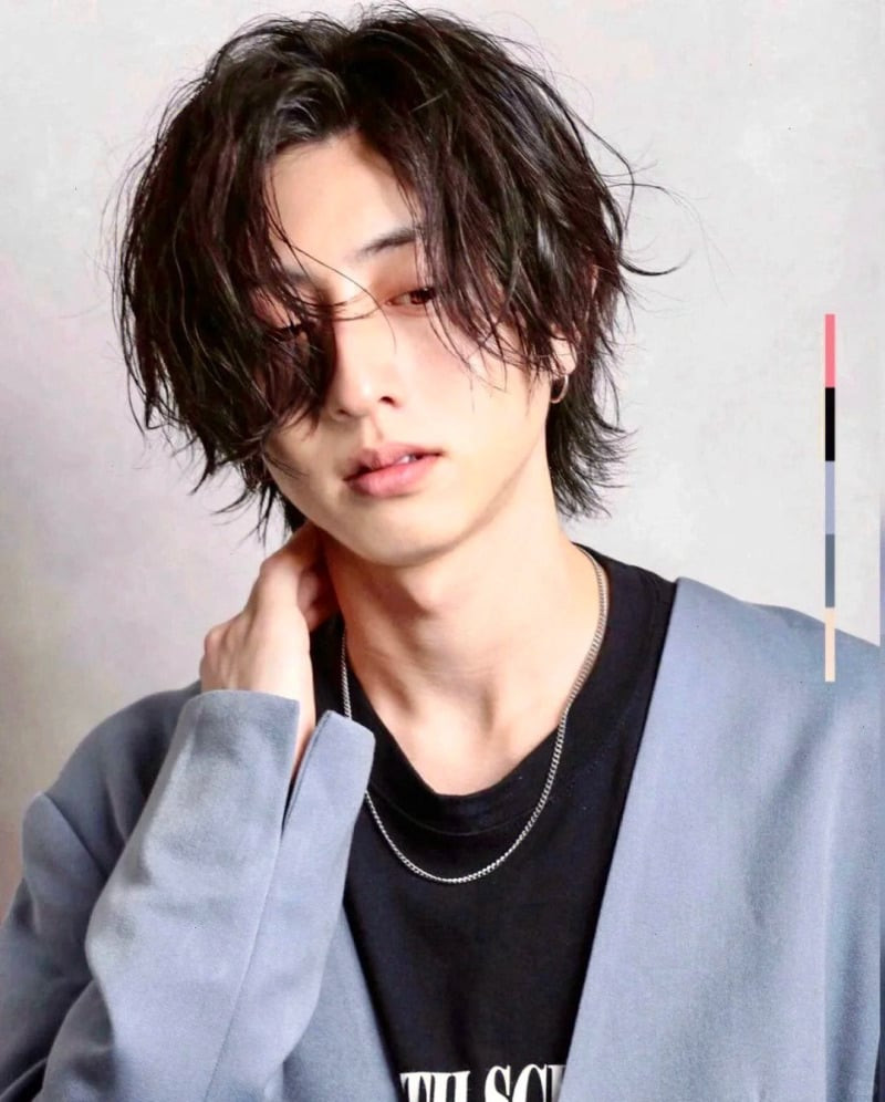 Tóc layer rối nam với phong cách tối giản và tinh tế kiểu Nhật Bản