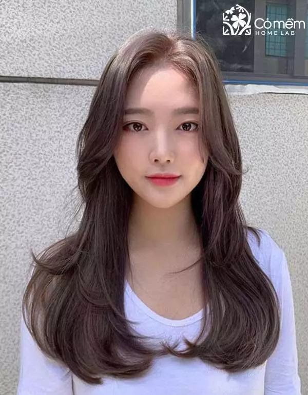 Tóc mái bay Hàn Quốc là lựa chọn tuyệt vời cho nàng hiện đại