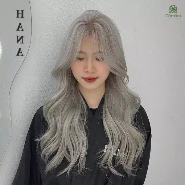 Tóc mái Pháp cá tính nữ kết hợp với tóc dài