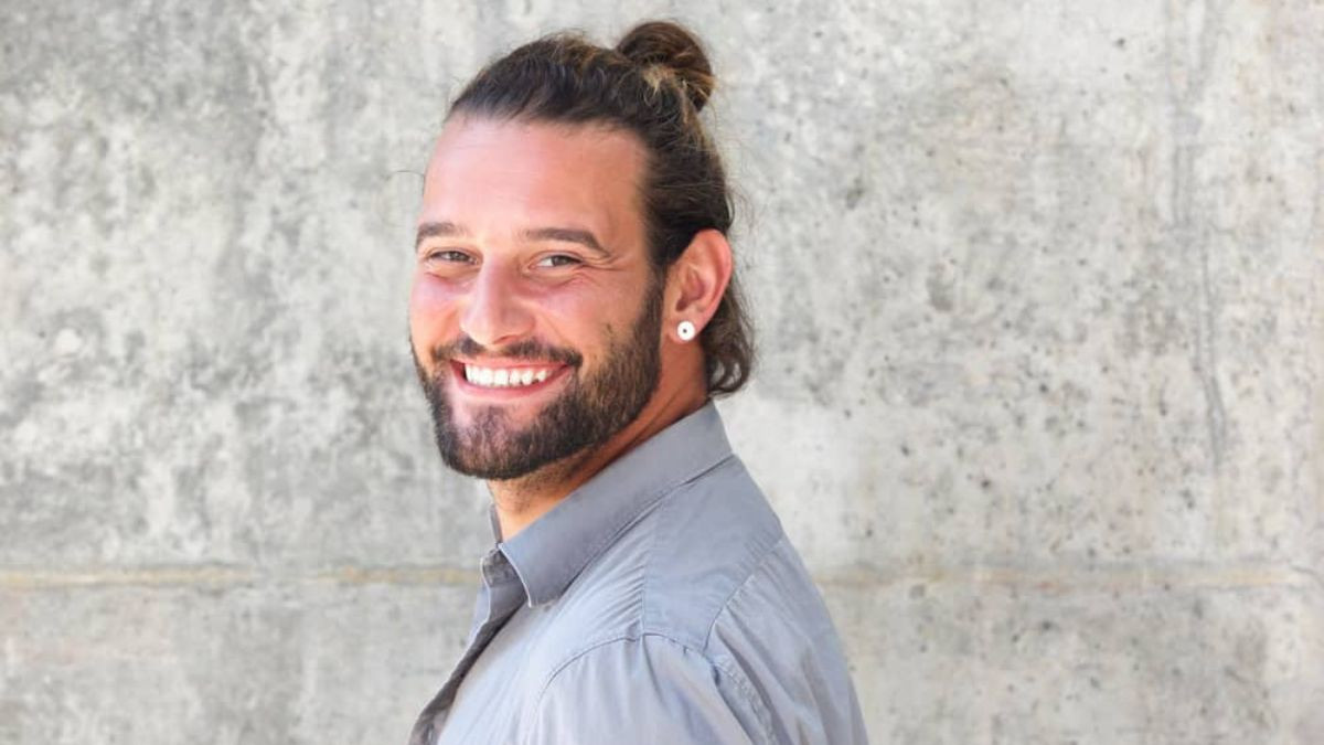 Tóc nam dài buộc đẹp kiểu buộc cao thu hút