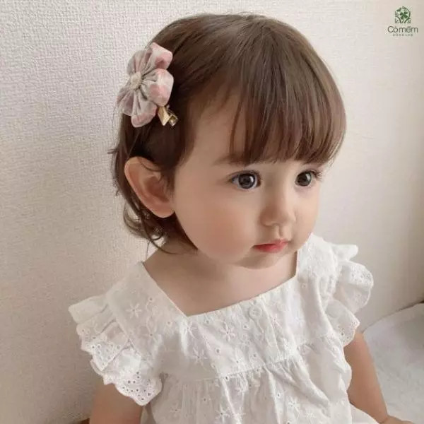 Tóc nấm dễ thương cho bé gái 1 tuổi