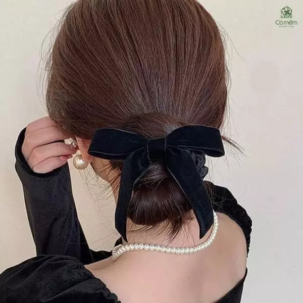 Tóc ngắn búi gập thanh lịch