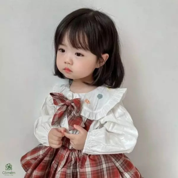 Tóc ngắn cho bé gái 2 tuổi xinh xắn