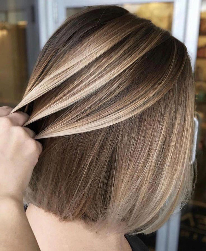 Tóc ngắn nhuộm Balayage tạo hiệu ứng tự nhiên