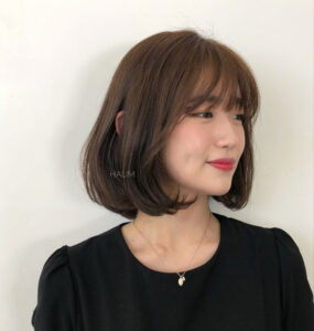 Tóc ngắn uốn cụp đuôi đẹp chuẩn phong cách Nhật