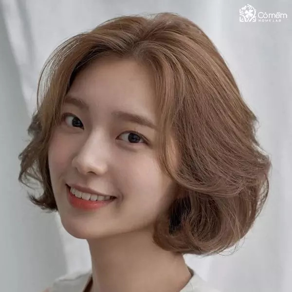 Tóc ngắn uốn gợn sóng