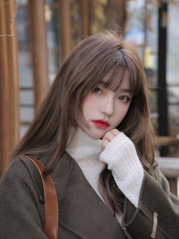 Tóc nhuộm màu hạt dẻ cho mặt tròn