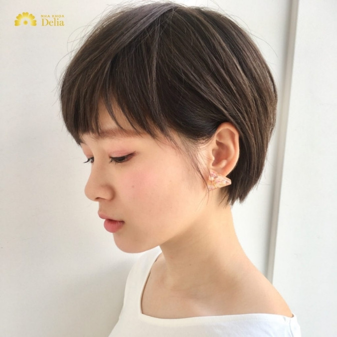 Tóc pixie ngắn gọn gàng và cá tính, một trong những kiểu tóc nữ năm 2024 được phái đẹp yêu thích