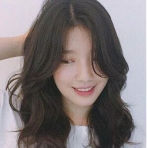 Tóc uốn xoăn sóng lơi mái bay