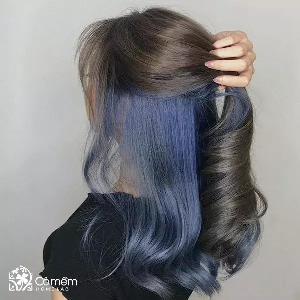 Tóc xoăn dài nhuộm hidden độc đáo