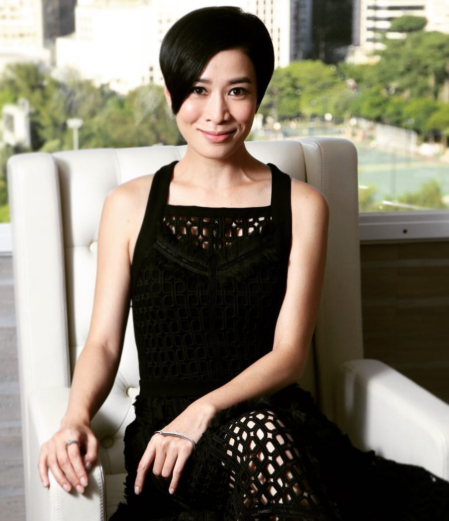 Xa Thi Mạn trong tạo hình với kiểu tóc bob ngắn trẻ trung