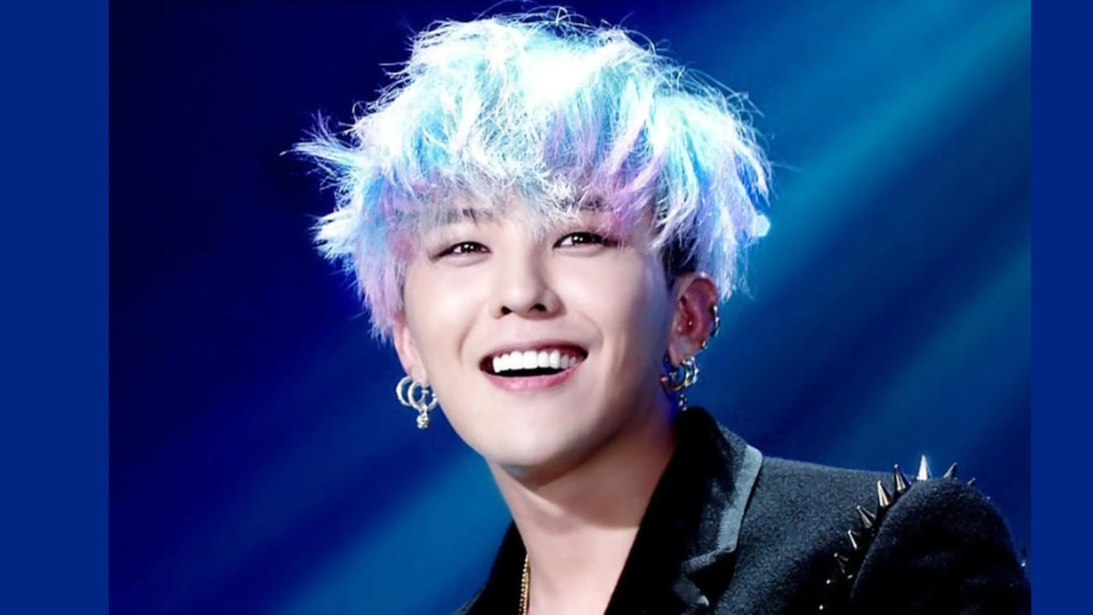 G-Dragon với mái tóc nhuộm màu rực rỡ
