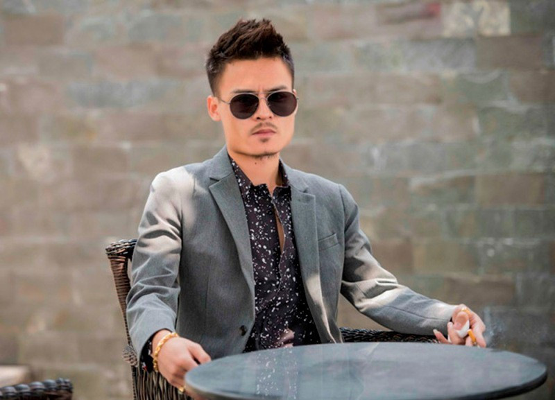 Hoa Vinh với mái tóc Mohican layer cá tính