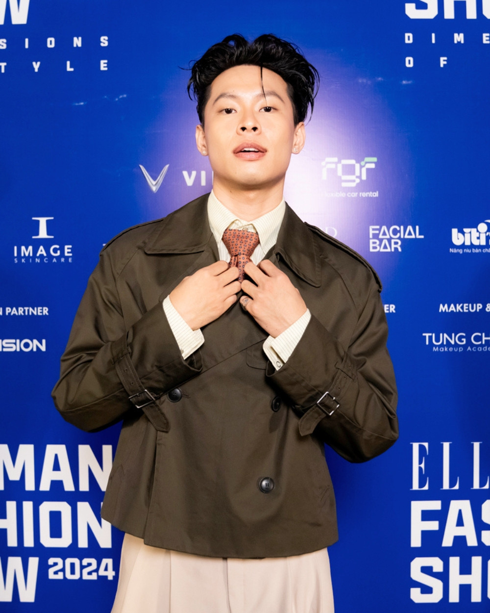 HURRYKNG gây ấn tượng với diện mạo điển trai, nam tính