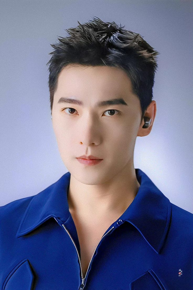 Kiểu Quiff kết hợp Taper Fade gọn gàng