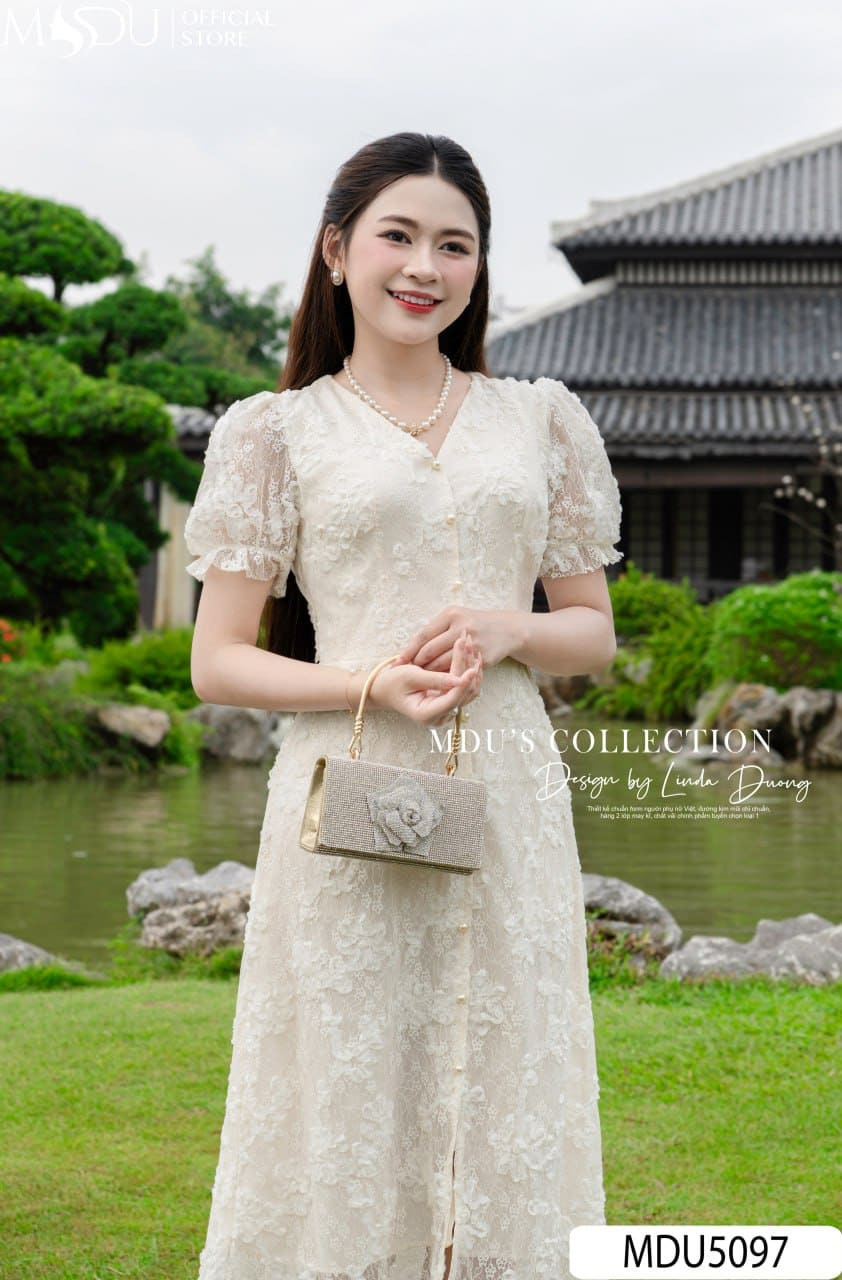 Kiểu tóc buộc nửa đầu lãng mạn cho dạ hội