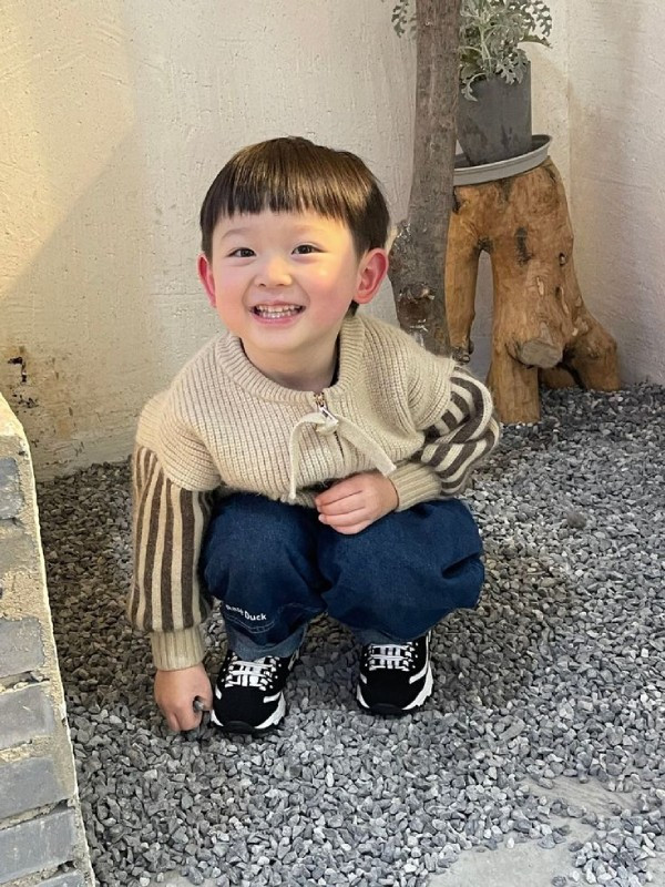 Kiểu tóc cho bé trai tóc mỏng đầu nấm dễ thương